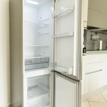 Casa Rebecca Elegant Cit Апартаменты *